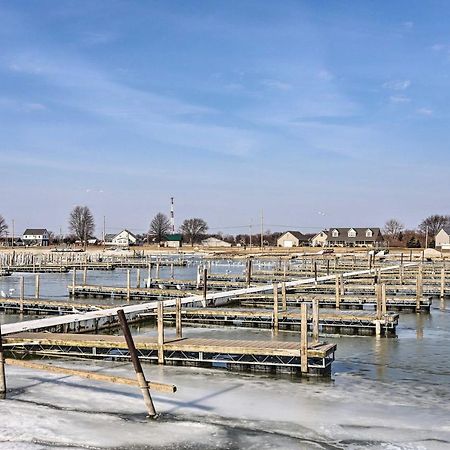 Condo With Balcony, Dock And Access To Lake Erie Sand Beach Εξωτερικό φωτογραφία