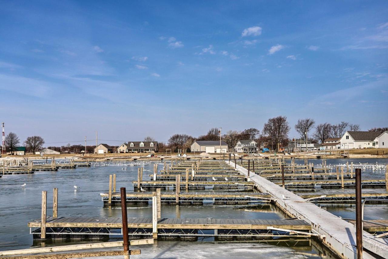 Condo With Balcony, Dock And Access To Lake Erie Sand Beach Εξωτερικό φωτογραφία